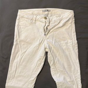 White refuge women’s jeans. No rips or stains. Size 10